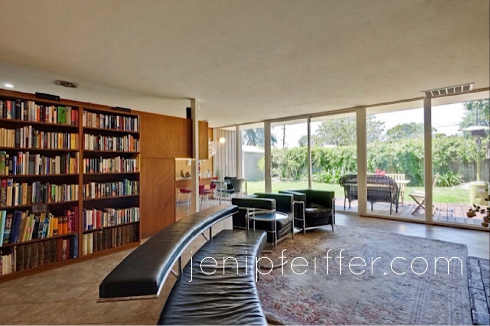 Eichler Living Room View to Garden_Courtesy Jeni Pfeiffer
